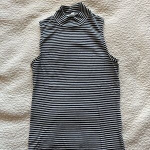 Athleta sleeveless mock neck black and white striped tank size S